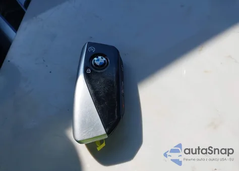 2025 BMW X7 xDrive40I z USA, uszkodzony, nr VIN 5UX23EM03S9Z64550